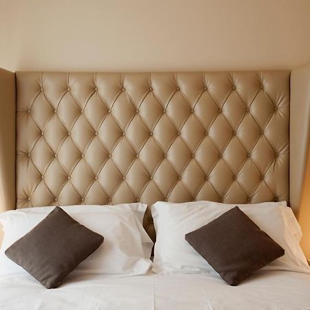 Residence Sole Mare Alaxi Hotels 阿拉西奥 外观 照片
