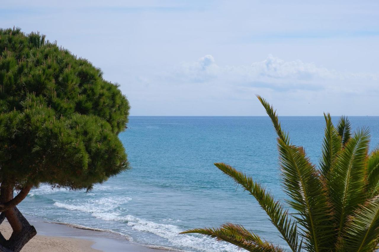 Residence Sole Mare Alaxi Hotels 阿拉西奥 外观 照片