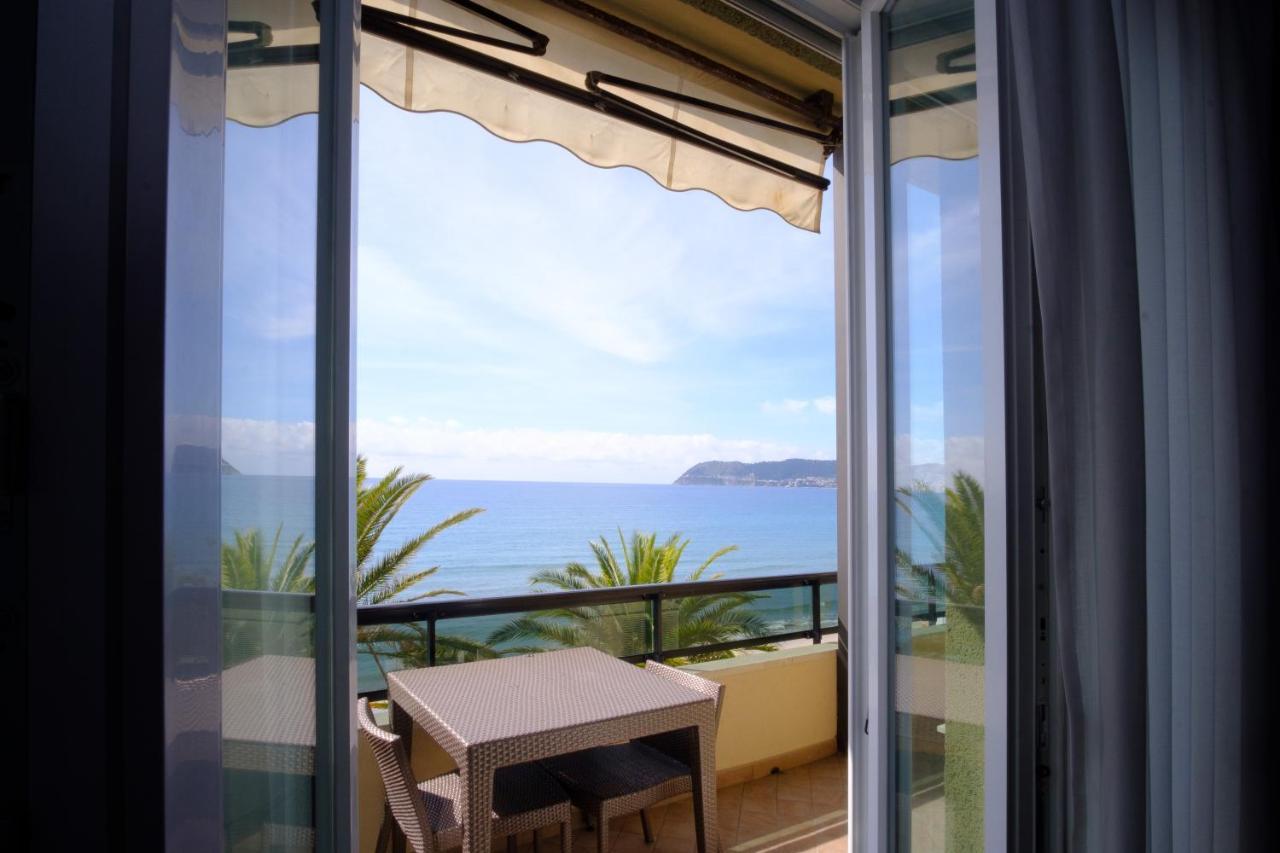 Residence Sole Mare Alaxi Hotels 阿拉西奥 外观 照片
