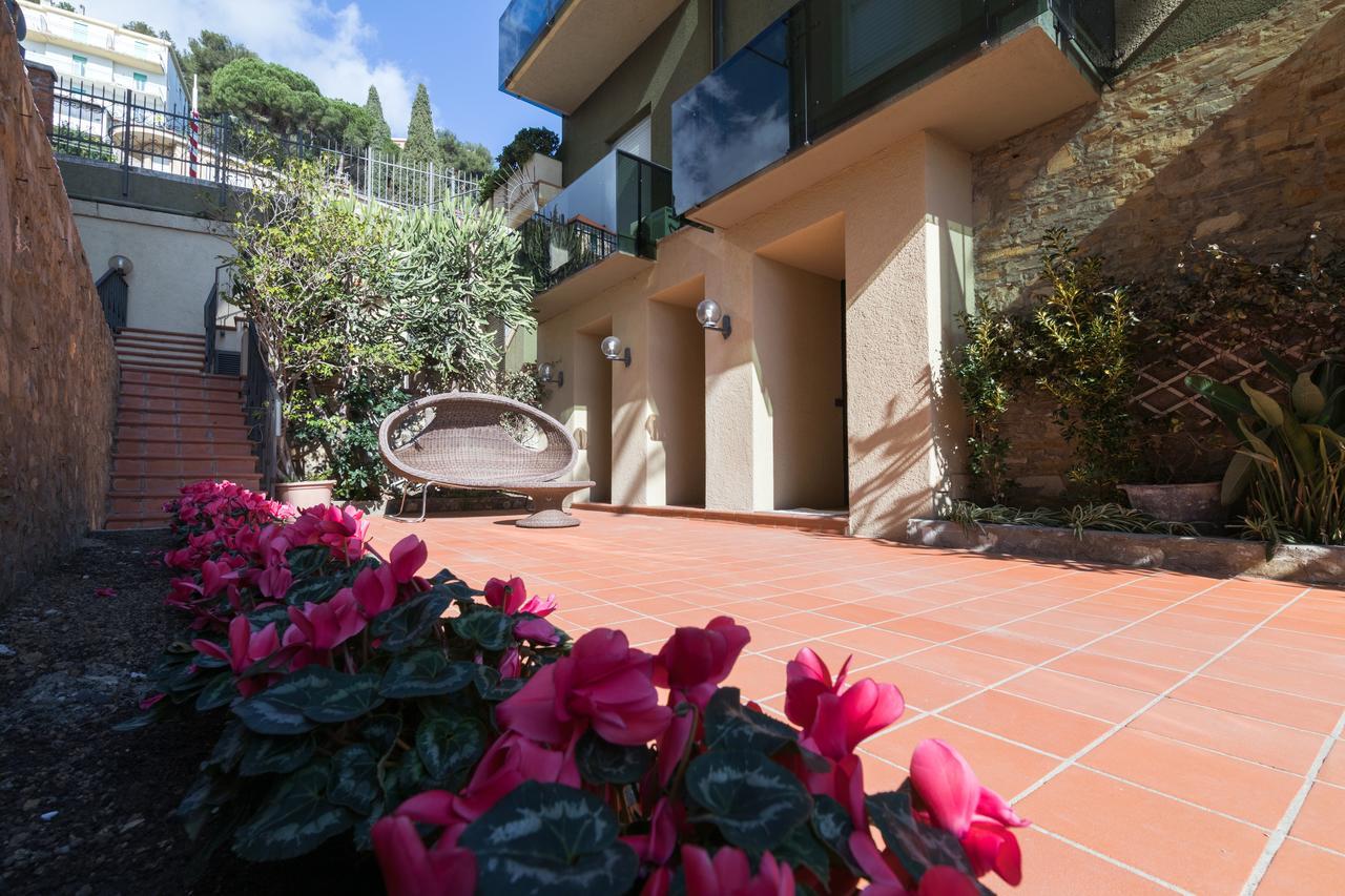 Residence Sole Mare Alaxi Hotels 阿拉西奥 外观 照片